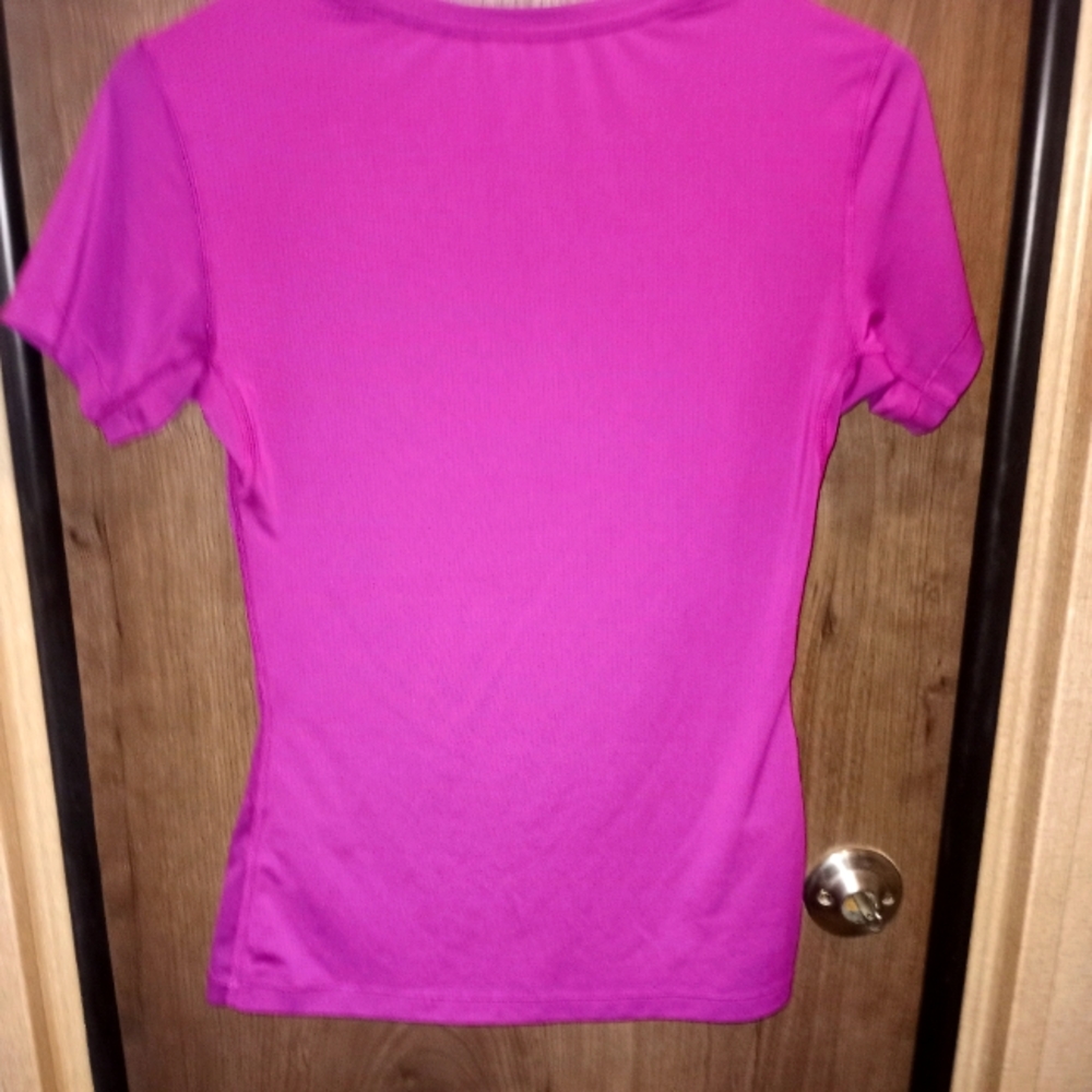 Nike Pro Medium magenta T shirt - Picture 3 of 3
